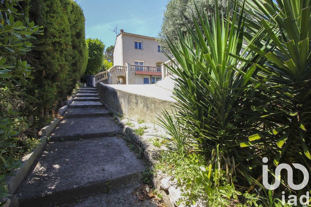 Achat maison à vendre 5 chambres 165 m² - Mougins