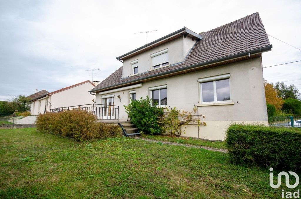 Achat maison à vendre 6 chambres 128 m² - Saint-Étienne-au-Temple