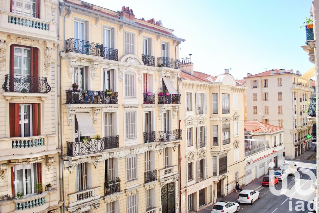 Achat appartement à vendre 2 pièces 47 m² - Nice