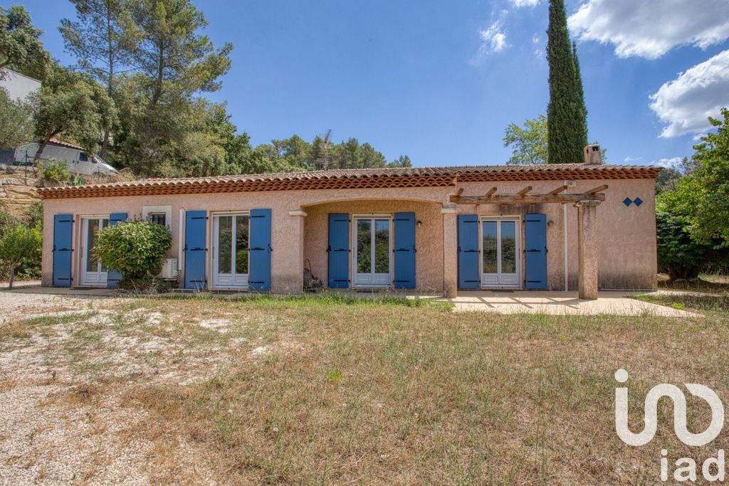 Achat maison à vendre 8 chambres 170 m² - Pierrefeu-du-Var