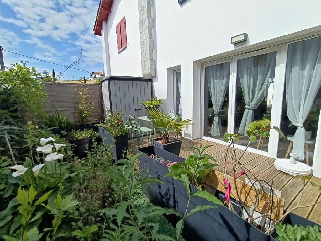 Achat maison à vendre 2 chambres 68 m² - Hendaye