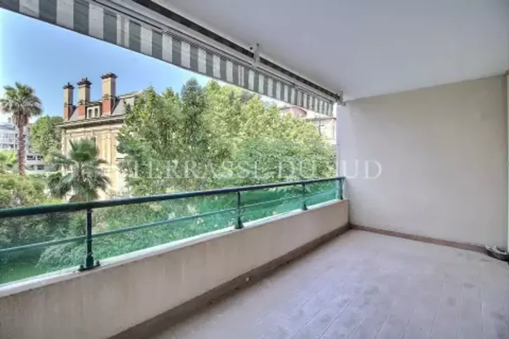 Achat appartement à vendre 3 pièces 87 m² - Marseille 8ème arrondissement