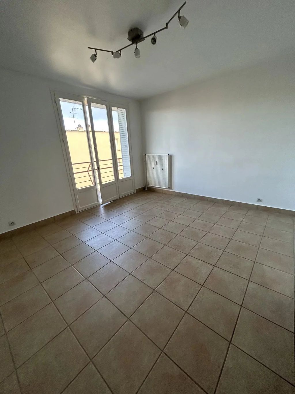 Achat appartement à vendre 3 pièces 65 m² - Montélimar