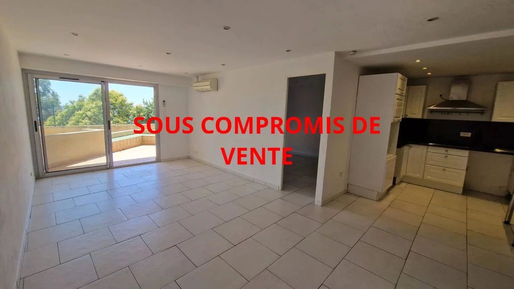 Achat appartement à vendre 4 pièces 79 m² - Grasse