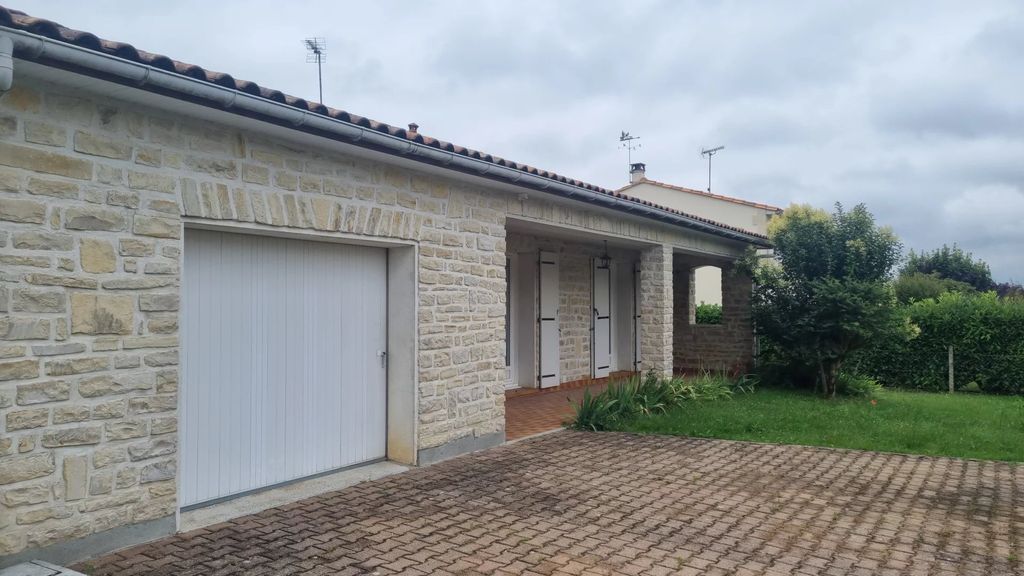 Achat maison à vendre 4 chambres 129 m² - Puymoyen