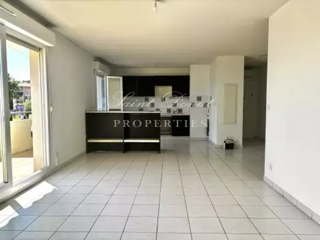 Achat appartement à vendre 3 pièces 68 m² - Grasse