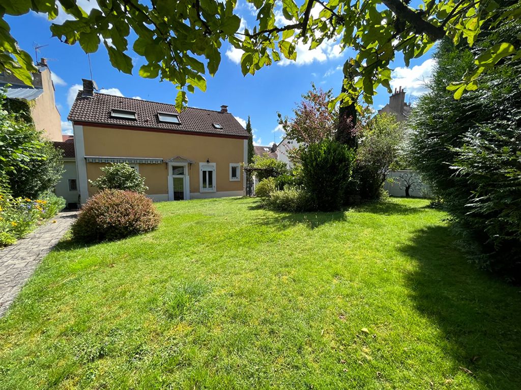 Achat maison à vendre 3 chambres 133 m² - Le Creusot