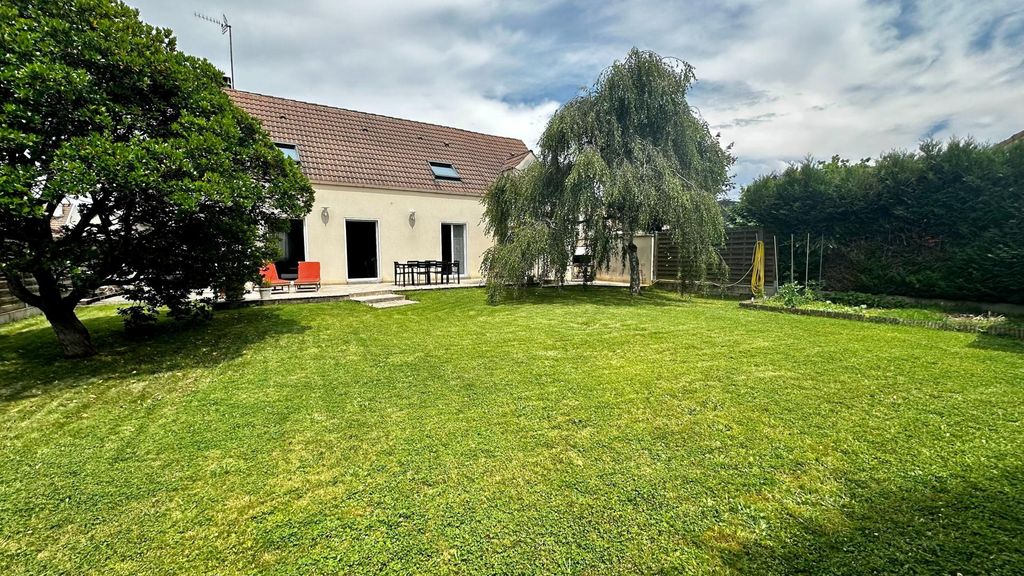 Achat maison à vendre 4 chambres 120 m² - Ozoir-la-Ferrière