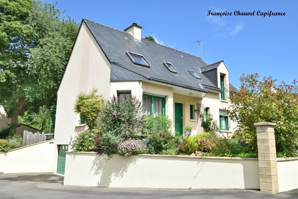 Achat maison à vendre 6 chambres 152 m² - Fougères