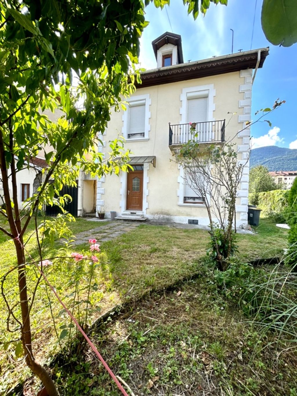 Achat maison à vendre 2 chambres 167 m² - Albertville