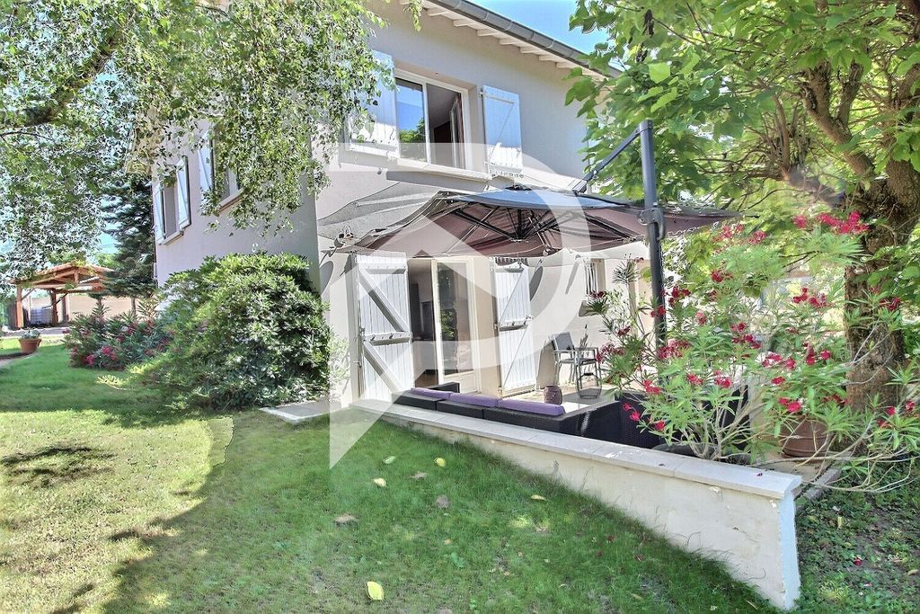 Achat maison à vendre 4 chambres 130 m² - Trévoux