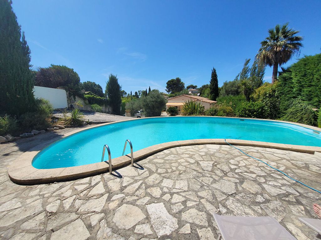 Achat maison à vendre 3 chambres 108 m² - Sanary-sur-Mer