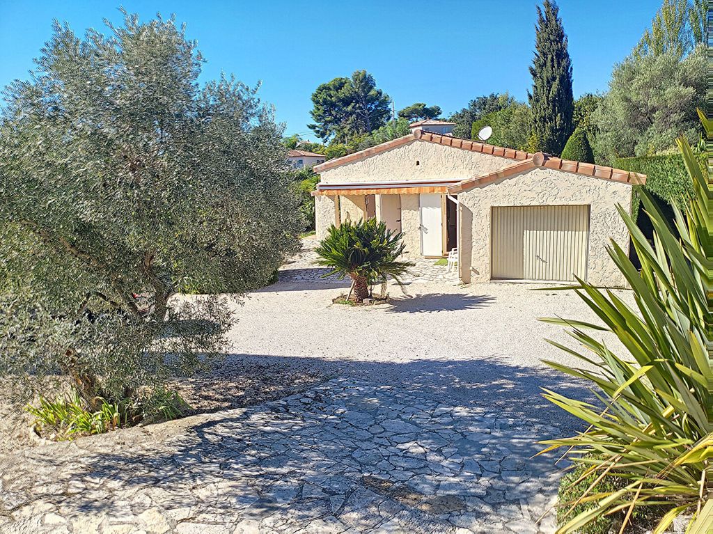 Achat maison à vendre 3 chambres 108 m² - Sanary-sur-Mer