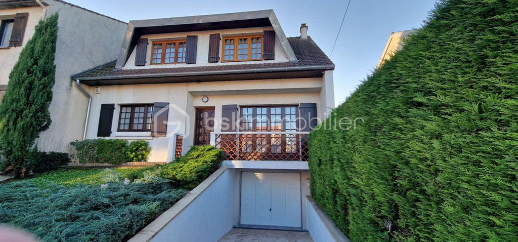 Achat maison à vendre 4 chambres 148 m² - Tremblay-en-France