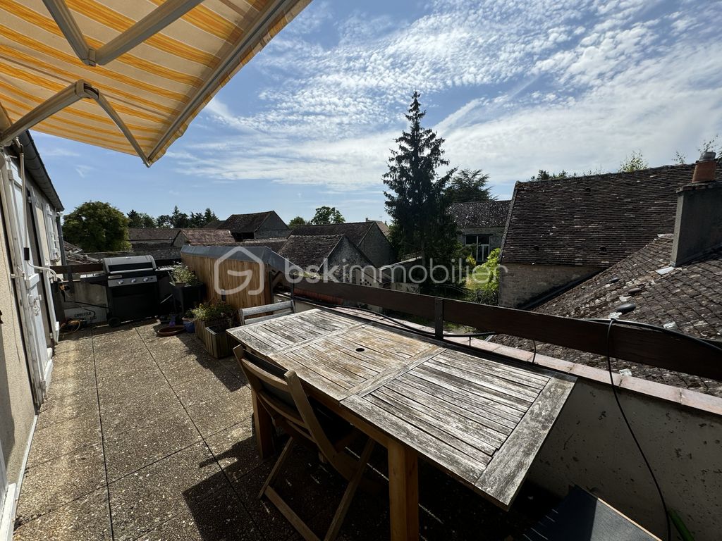 Achat appartement à vendre 3 pièces 80 m² - La Chapelle-la-Reine