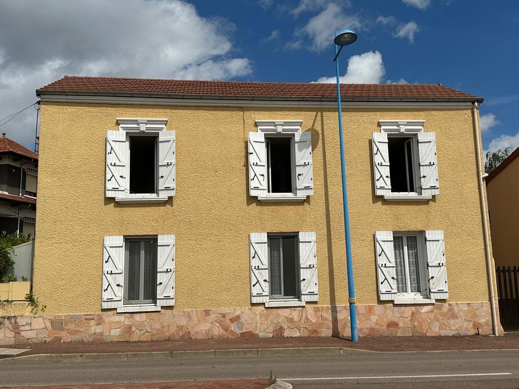 Achat maison à vendre 3 chambres 95 m² - Villerest