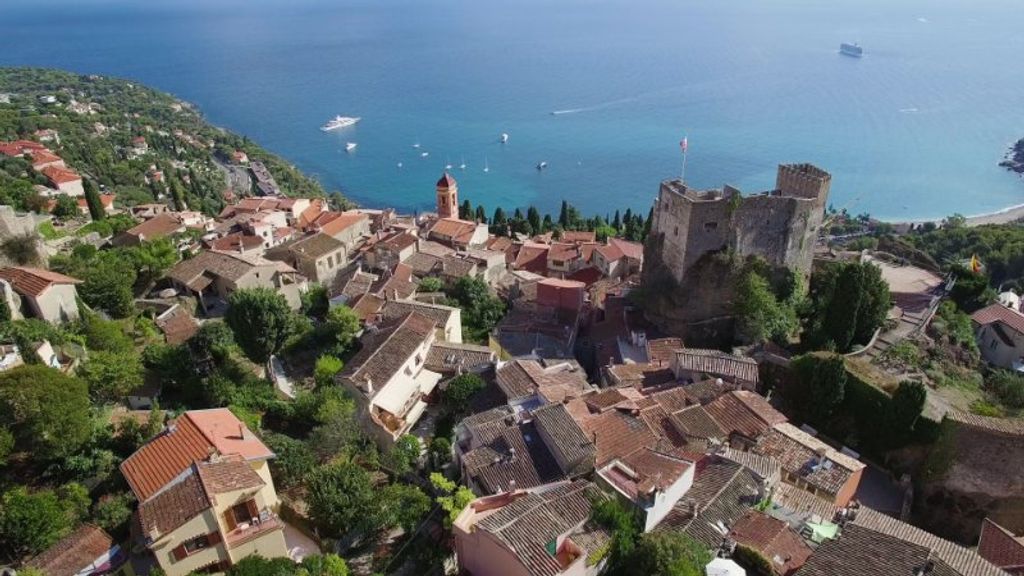 Achat maison à vendre 2 chambres 92 m² - Roquebrune-Cap-Martin