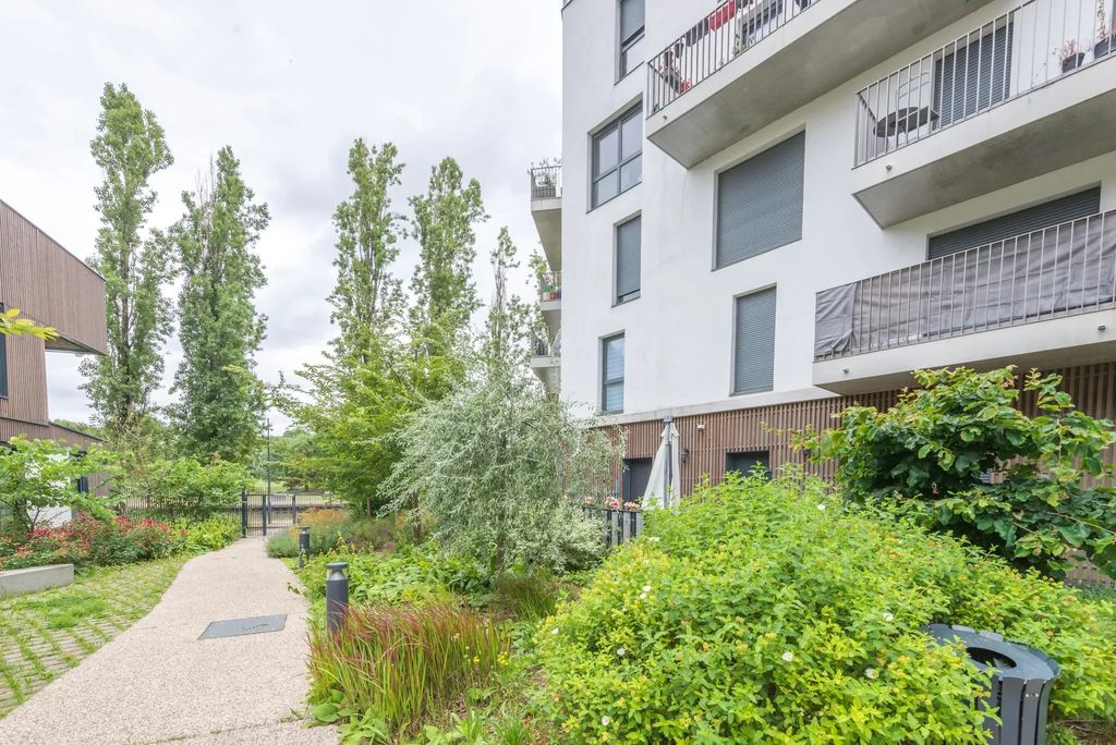 Achat appartement à vendre 3 pièces 67 m² - Bobigny