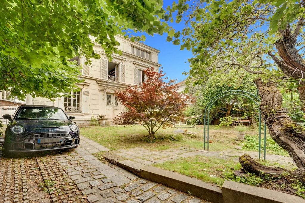 Achat maison à vendre 5 chambres 192 m² - Villeneuve-la-Garenne