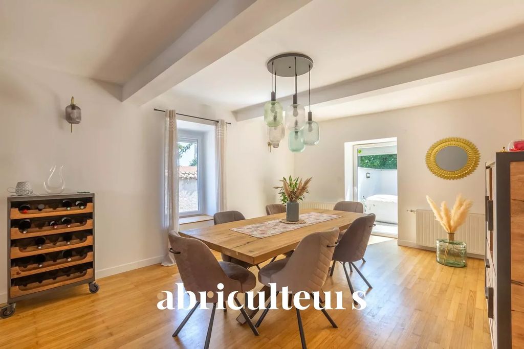 Achat maison à vendre 5 chambres 200 m² - Saint-Laurent-de-Mure