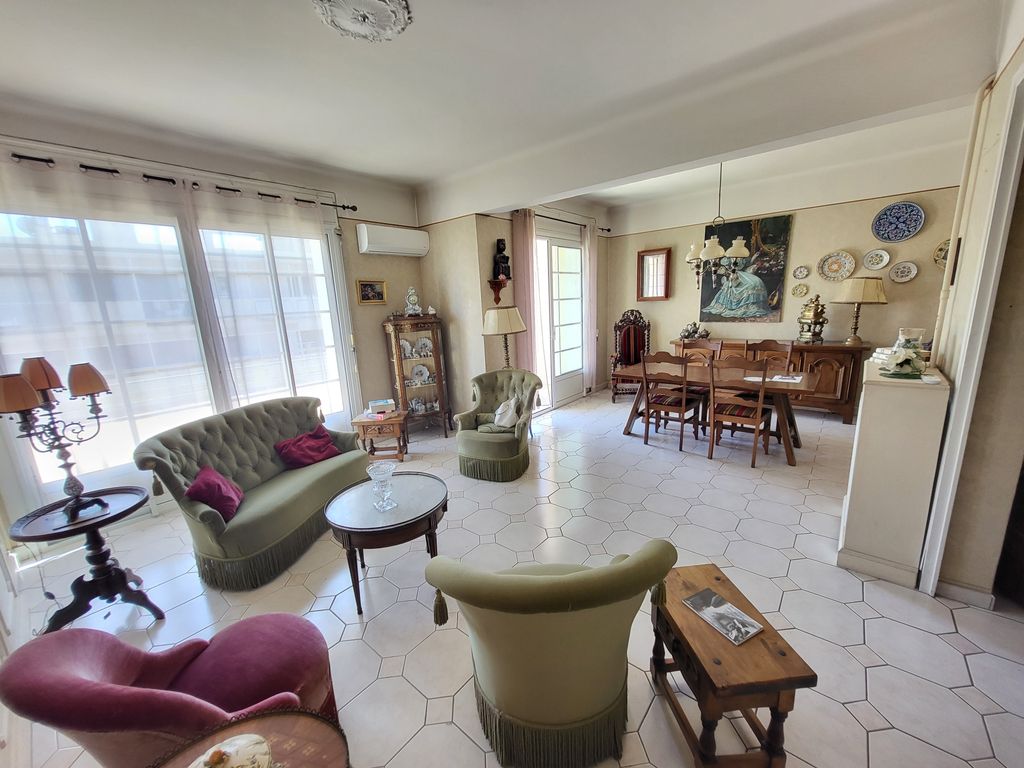 Achat appartement à vendre 5 pièces 122 m² - Hyères