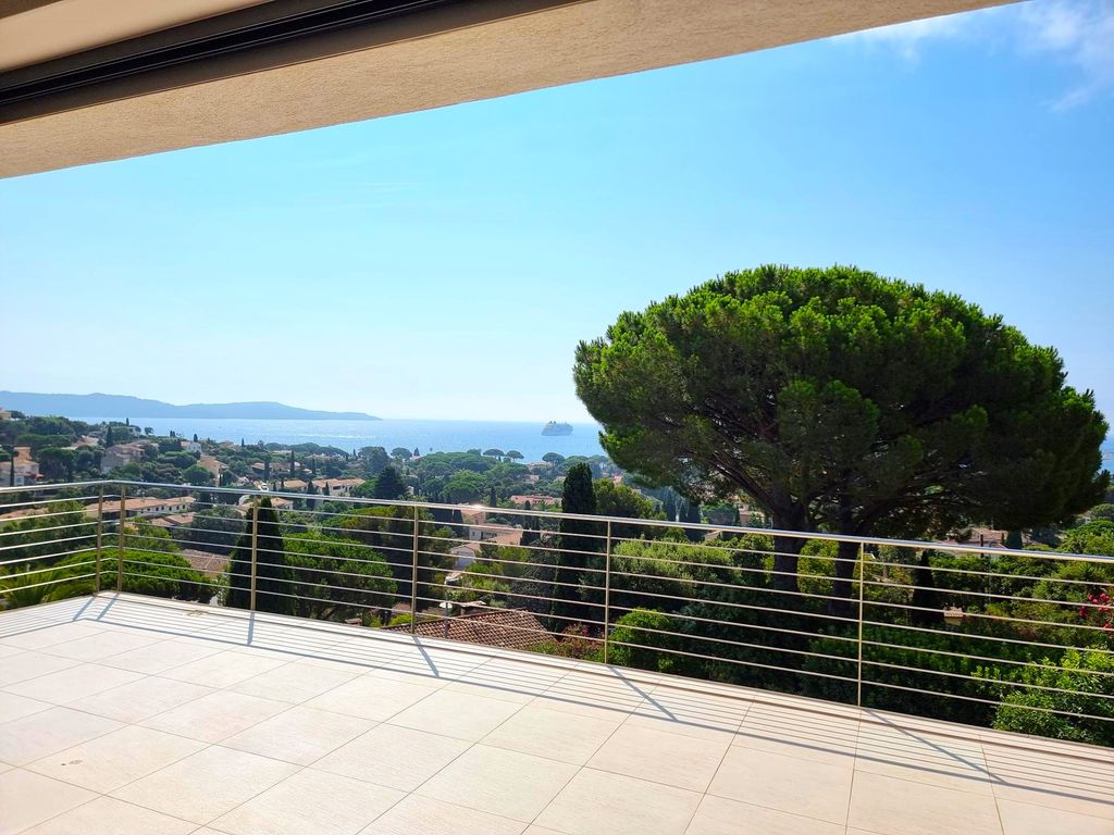 Achat maison à vendre 5 chambres 220 m² - Cavalaire-sur-Mer