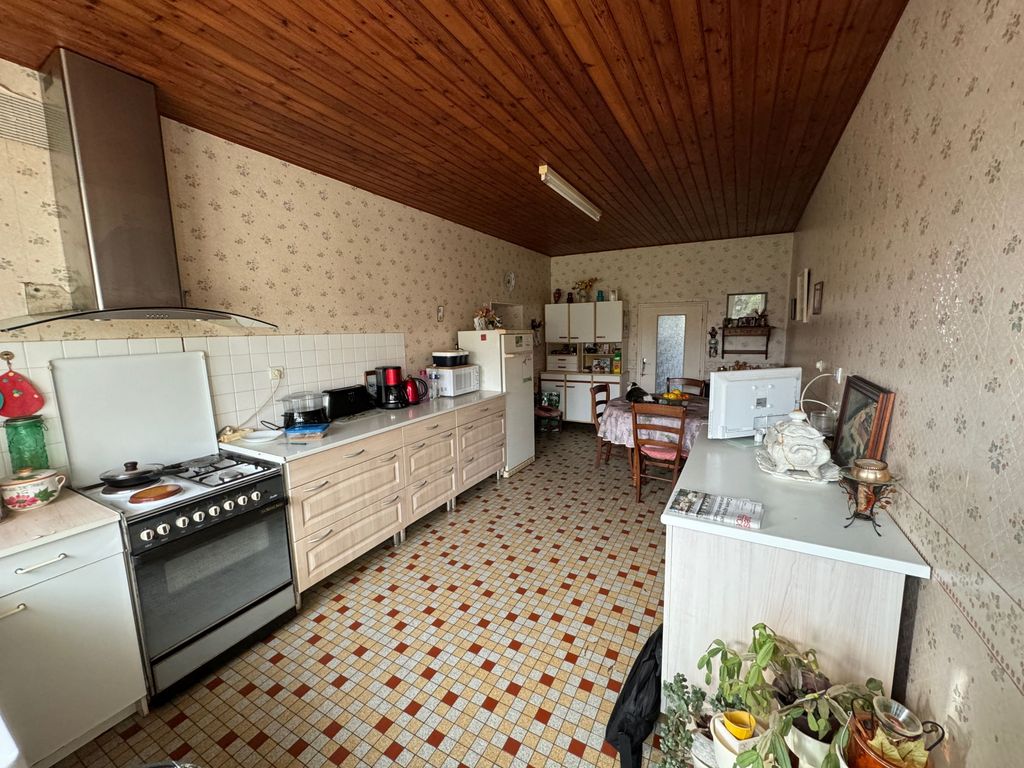 Achat maison à vendre 2 chambres 89 m² - La Chapelle-Thémer