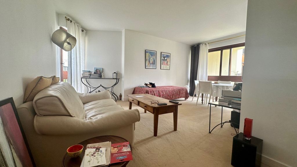 Achat appartement à vendre 2 pièces 51 m² - Le Chesnay