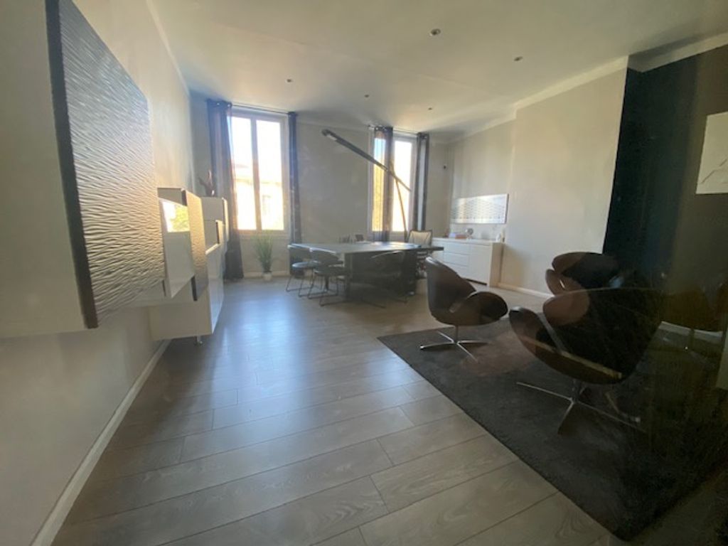 Achat appartement à vendre 6 pièces 122 m² - Toulon