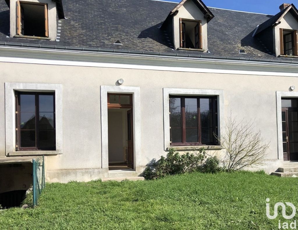 Achat maison à vendre 4 chambres 200 m² - La Celle-Guenand