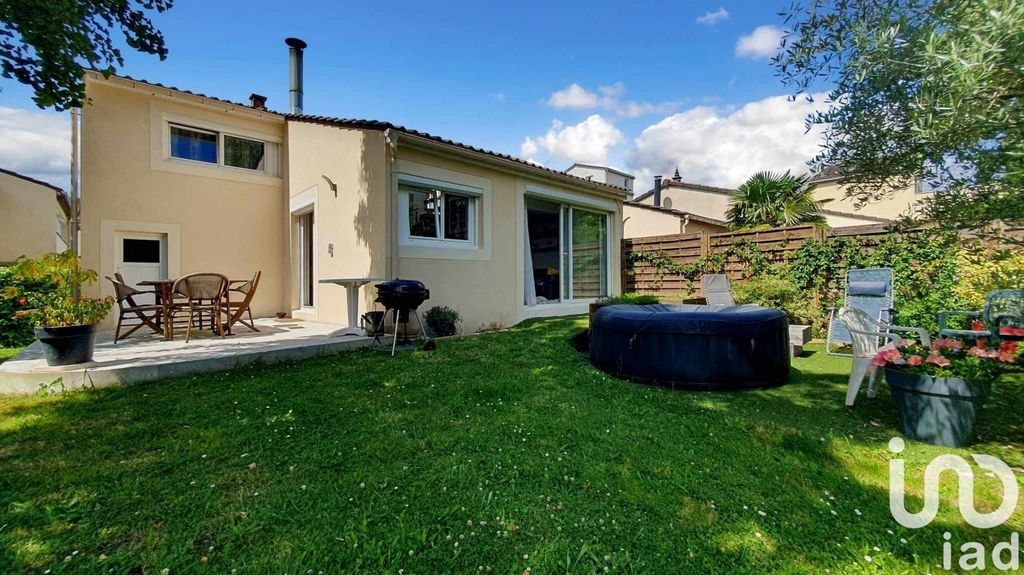 Achat maison à vendre 4 chambres 106 m² - Savigny-le-Temple