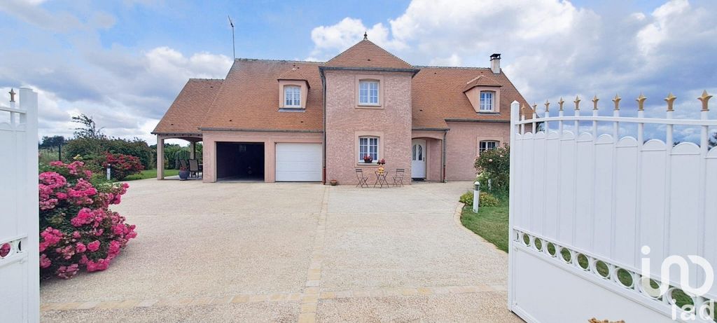 Achat maison à vendre 4 chambres 205 m² - Savigny-sur-Clairis