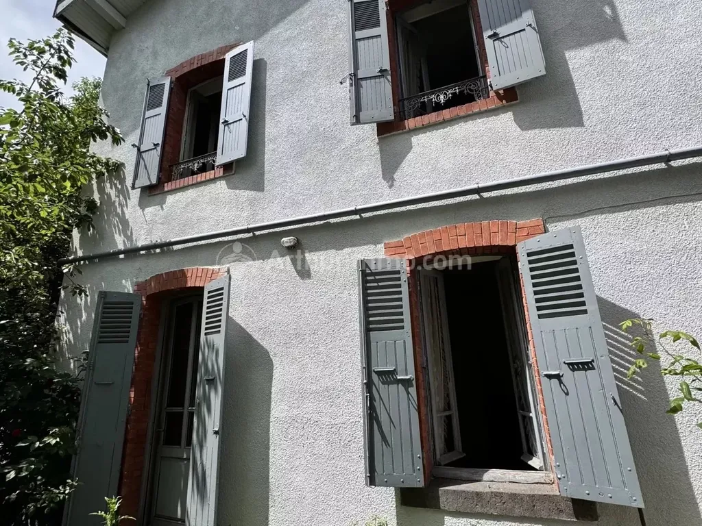 Achat maison à vendre 3 chambres 119 m² - Clermont-Ferrand