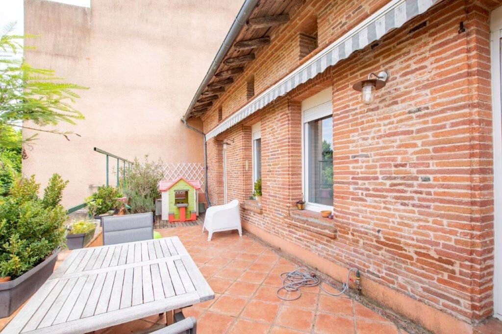 Achat maison à vendre 4 chambres 250 m² - Préserville