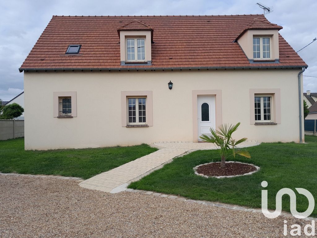 Achat maison à vendre 5 chambres 148 m² - Bailleau-le-Pin