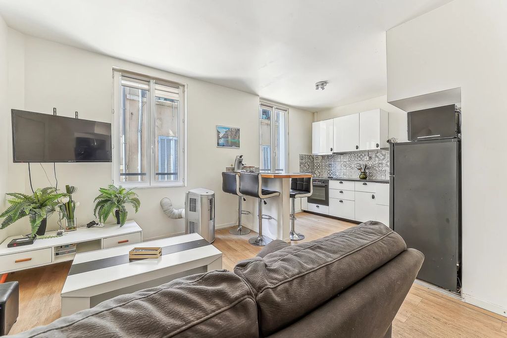 Achat appartement à vendre 3 pièces 47 m² - La Ciotat