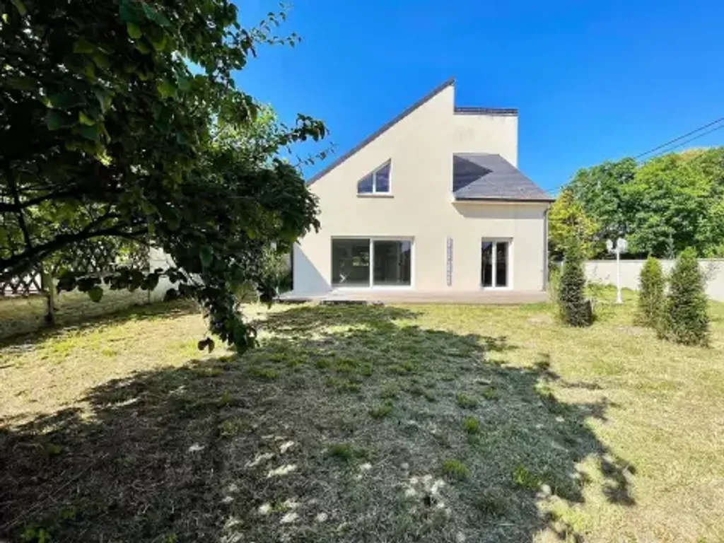 Achat maison à vendre 4 chambres 199 m² - Lavannes