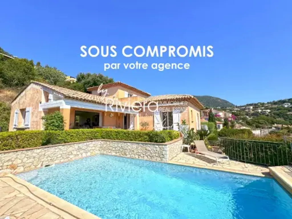 Achat maison à vendre 4 chambres 150 m² - Cavalaire-sur-Mer