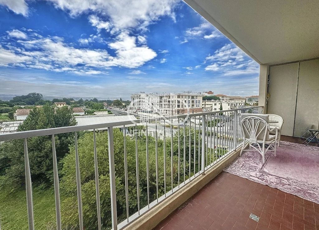 Achat appartement à vendre 4 pièces 82 m² - Antibes