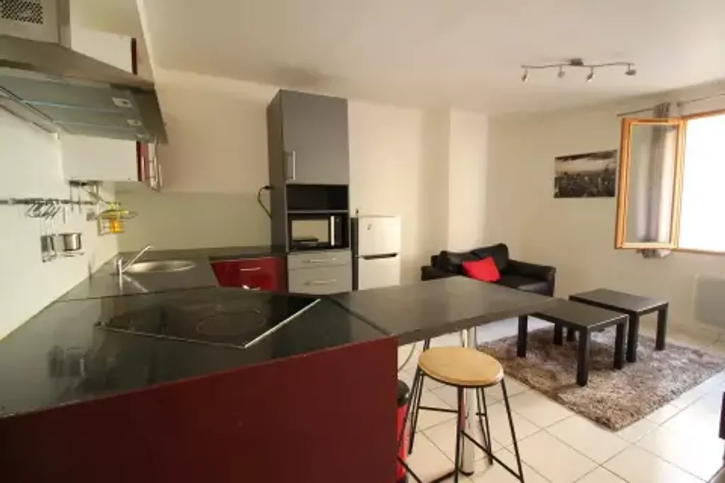 Achat appartement à vendre 2 pièces 35 m² - Jouques