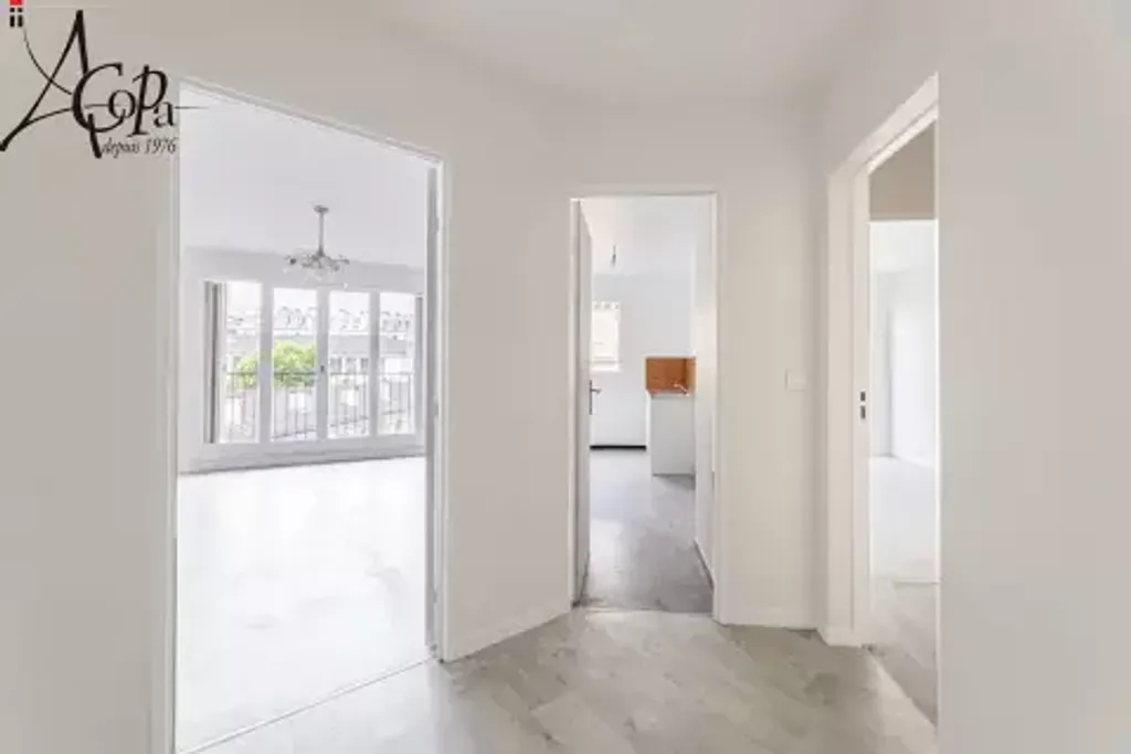 Achat appartement à vendre 2 pièces 46 m² - Paris 18ème arrondissement