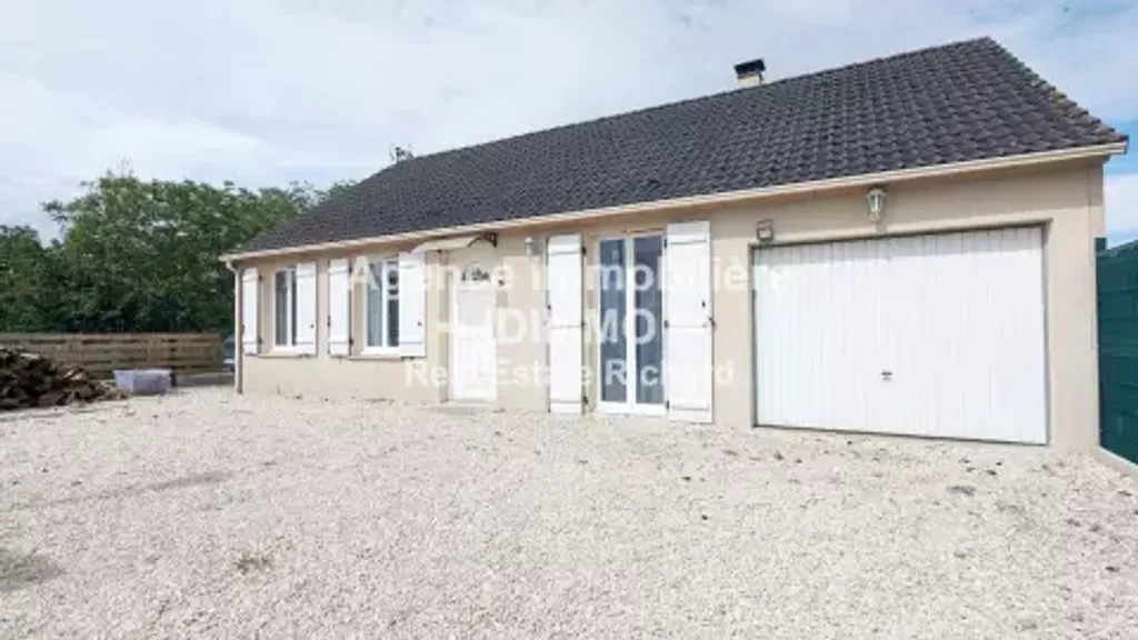 Achat maison à vendre 3 chambres 77 m² - Château-Landon