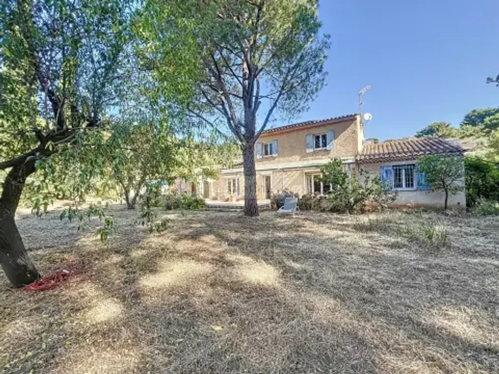 Achat maison à vendre 4 chambres 190 m² - Bandol