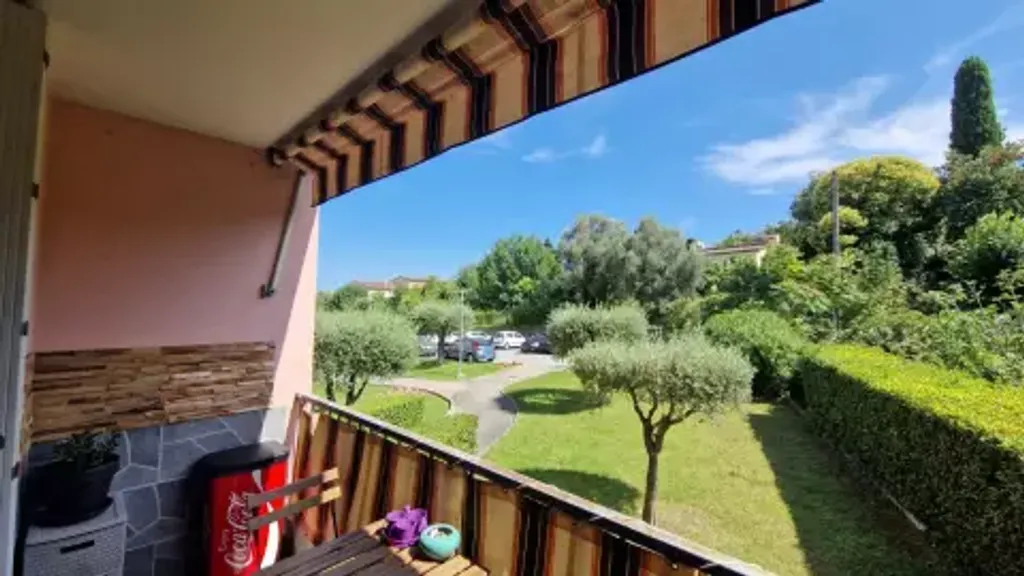 Achat appartement à vendre 4 pièces 82 m² - Grasse