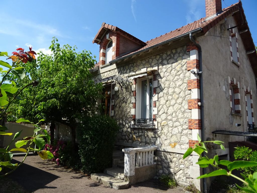 Achat maison à vendre 3 chambres 104 m² - Cosne-Cours-sur-Loire