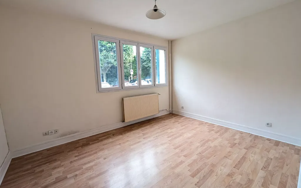 Achat appartement à vendre 2 pièces 40 m² - Sucy-en-Brie