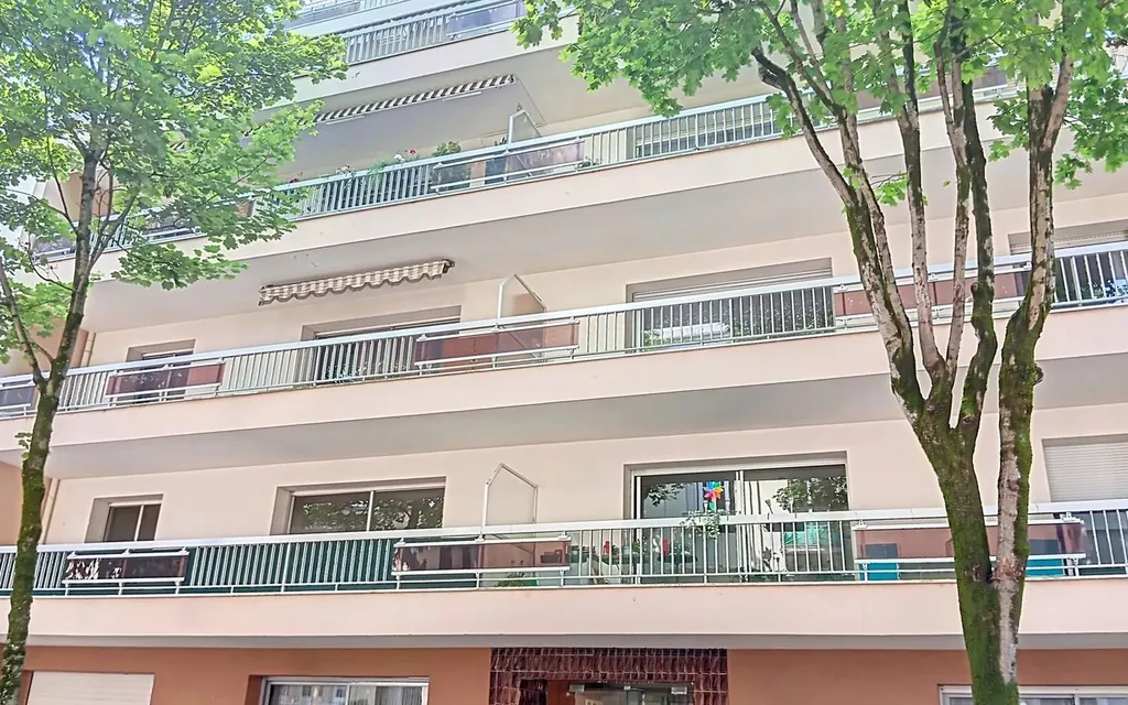 Achat appartement à vendre 4 pièces 107 m² - Vichy