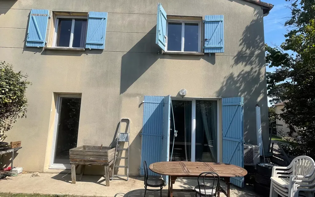 Achat maison à vendre 3 chambres 89 m² - Morières-lès-Avignon