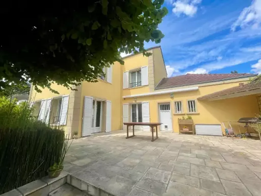 Achat maison à vendre 4 chambres 165 m² - Montmorency