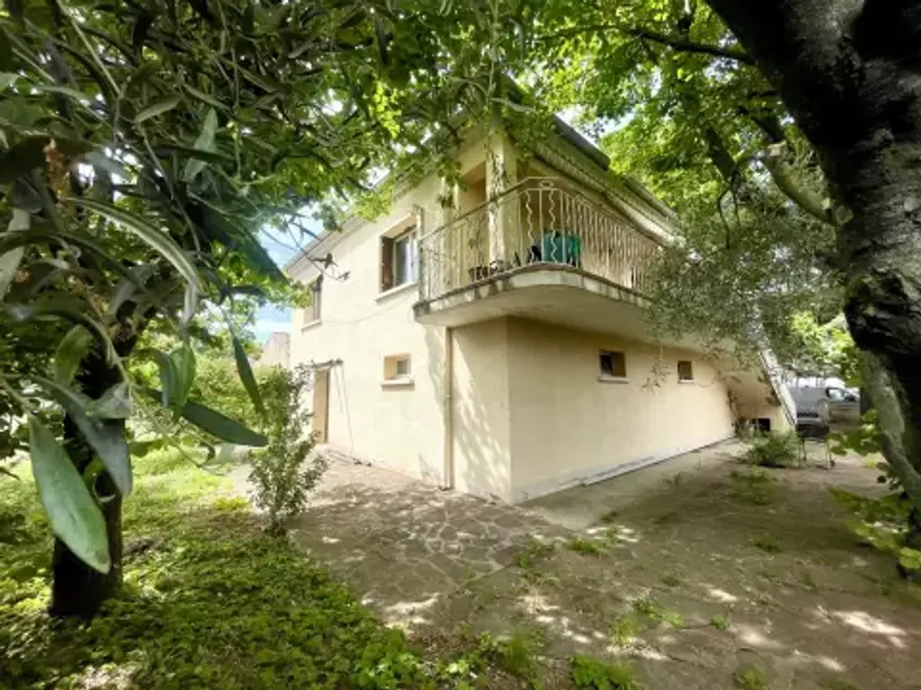 Achat maison à vendre 5 chambres 160 m² - Clermont-l'Hérault